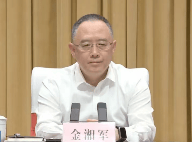 赔率显示模式
_重磅赔率显示模式
！山西省省长金湘军被查