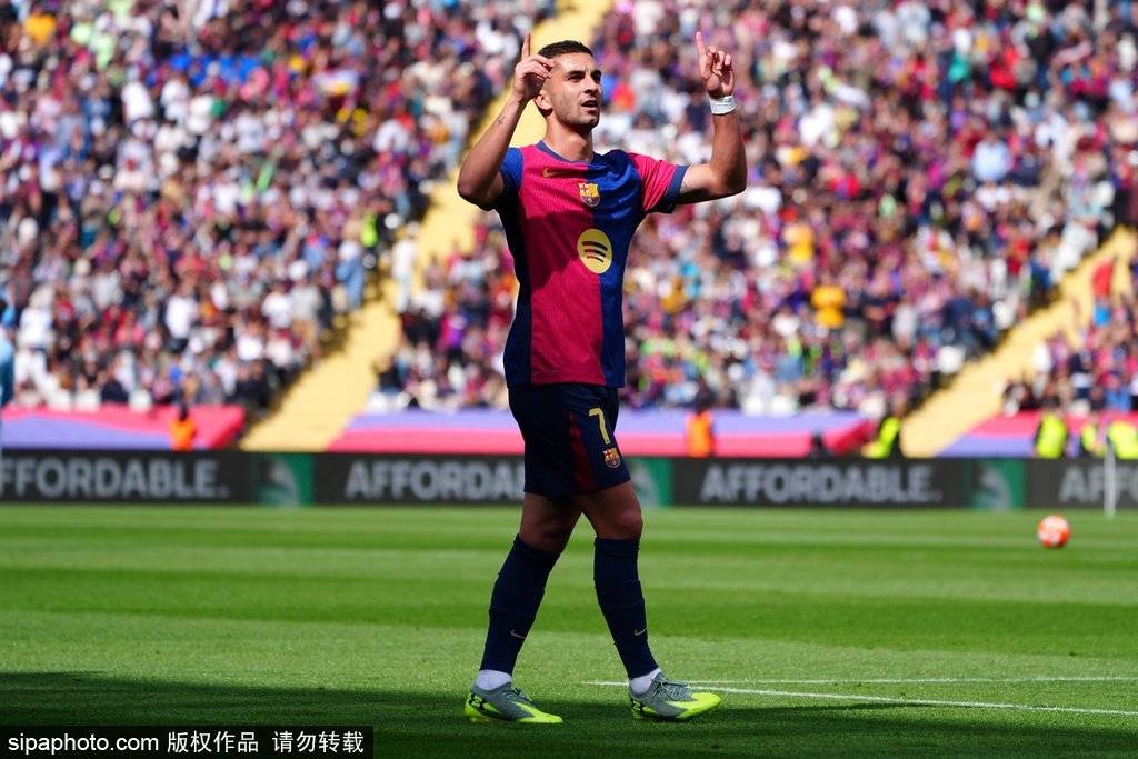 皇冠信用网怎么租_西甲-拉菲尼亚双响+补时绝杀 巴萨连扳3球4-3先赛7分领跑