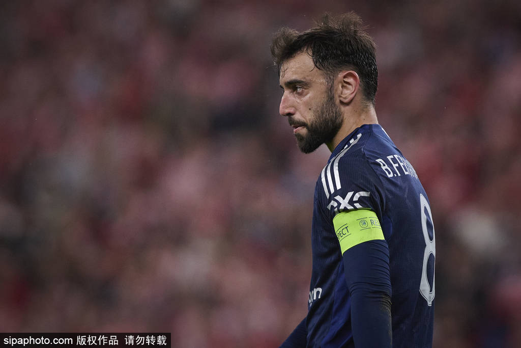 介绍个信用网网址_欧联-B费双响卡塞米罗破门 曼联3-0十人毕巴占先机