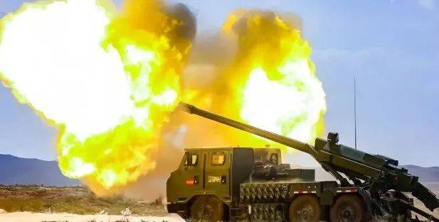 正版皇冠信用网开户_地面战斗爆发正版皇冠信用网开户，国产VT-4坦克迎来首战：SH-15卡车炮全线碾压印军