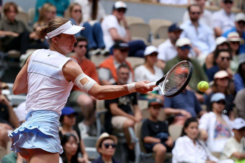 皇冠信用APP下载_郑钦文晋级法网女单八强皇冠信用APP下载，刷新生涯法网最佳战绩