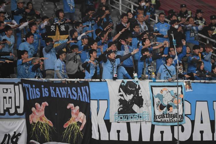 中国队3-1爆冷晋级4强
_日媒：因在亚冠看台殴打中国观众中国队3-1爆冷晋级4强
，一日本男子被警方逮捕