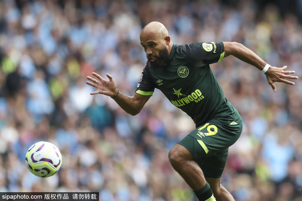 皇冠信用网登0123出租
_曼联夏季转会风暴：锋线引援悬念与鲁本·阿莫林的战术布局