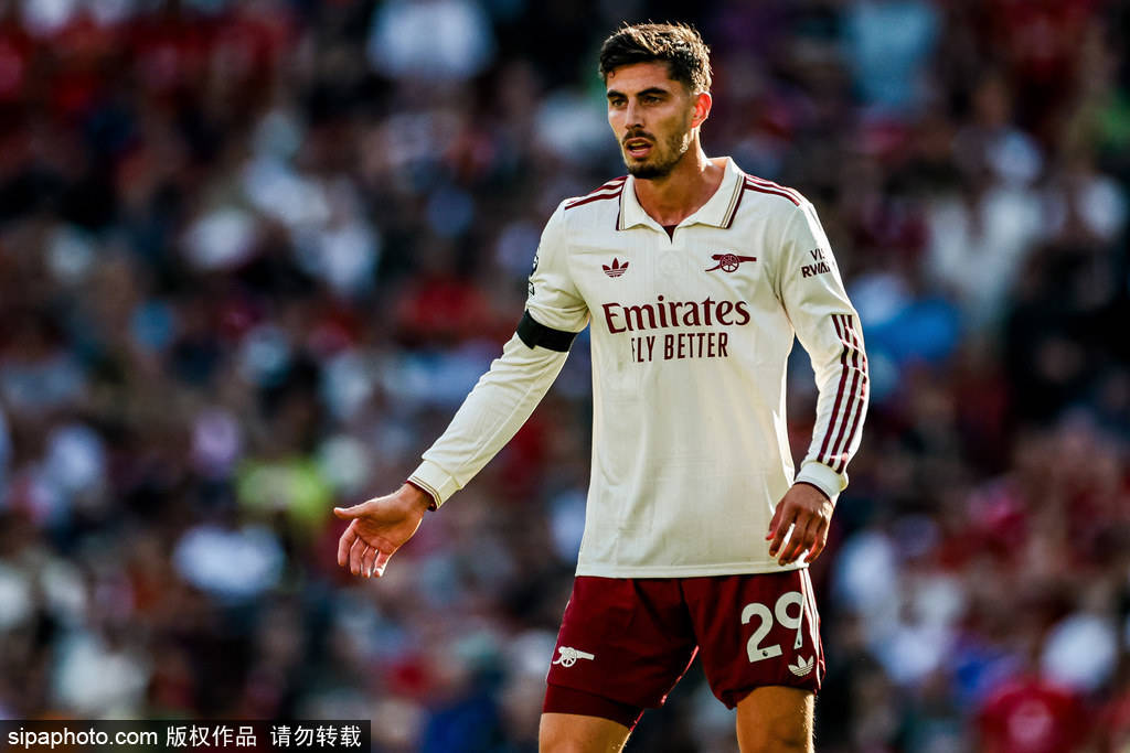 斯洛伐克超级联赛
_曼联进攻乏力：为何红魔在新赛季的进球如凤求凰斯洛伐克超级联赛
？