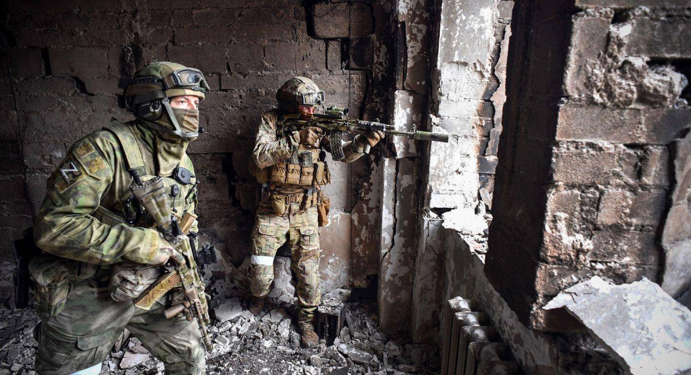 木麻黄vs阿祖里联_画面曝光木麻黄vs阿祖里联，俄副司令连同10名军官被团灭，有内鬼在帮乌特种部队？