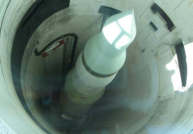 皇冠賬號_憋了几个小时皇冠賬號，外媒锐评九三阅兵：中国武器看着强，但没打过实战