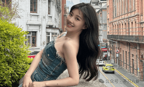 NBA篮球返水
_他俩没分手但被拍到吵架了NBA篮球返水
，吵得很凶......