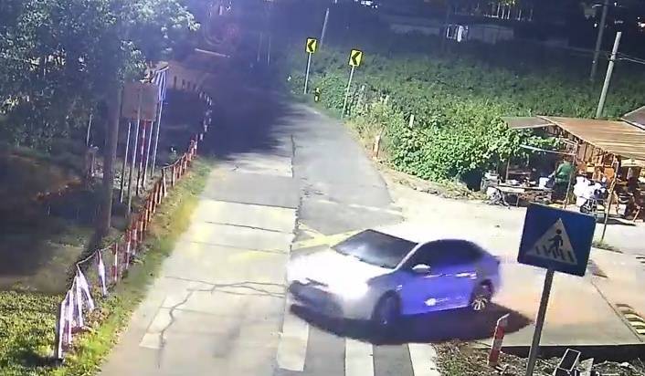 皇冠信用網在线注册
_浙江一姑娘以奶茶为记号皇冠信用網在线注册
，竟然在草丛里藏了11万现金！