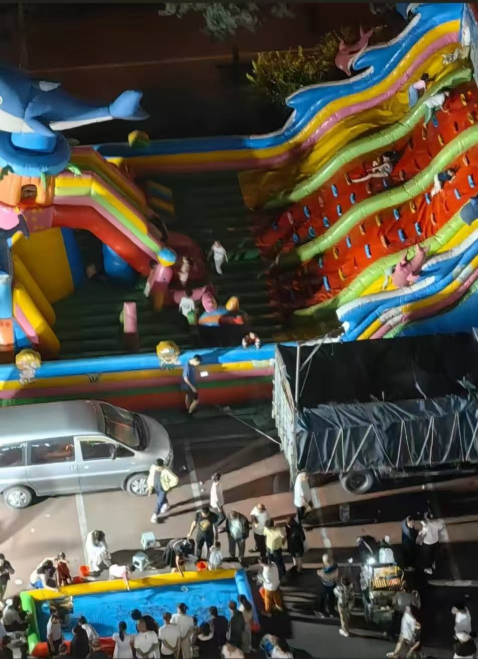 Hga030app_充气滑梯倾倒10人受伤Hga030app，包头2岁男童“睁眼性昏迷”已2个多月，当地披露事故原因