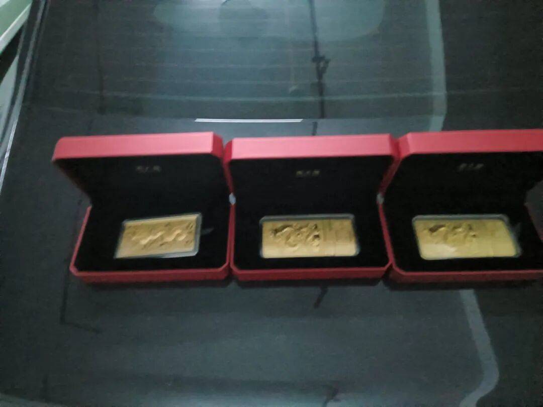 皇冠信用网代理怎么申请
_股市套现170万元后皇冠信用网代理怎么申请
，杭州男子豪购300克金条！老板当场报警……