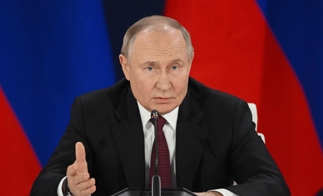 皇冠信用網登3代理
_特朗普说一不二皇冠信用網登3代理
，绝不让欧洲上桌，英国首相紧急致电无果，貌似准备要对俄罗斯让步？